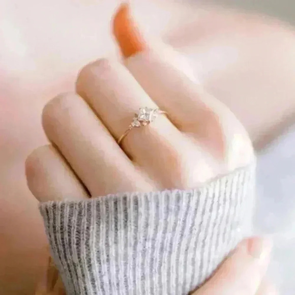 New Yellow Gold White Sapphire Ring - Picture 8 of 12